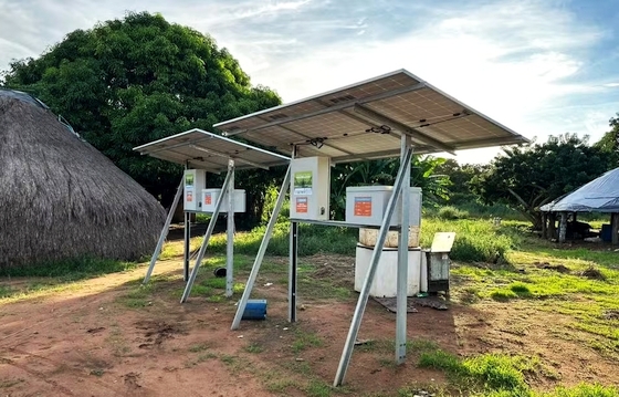 Imagem de placa solar em comunidade indígena no Mato Grosso