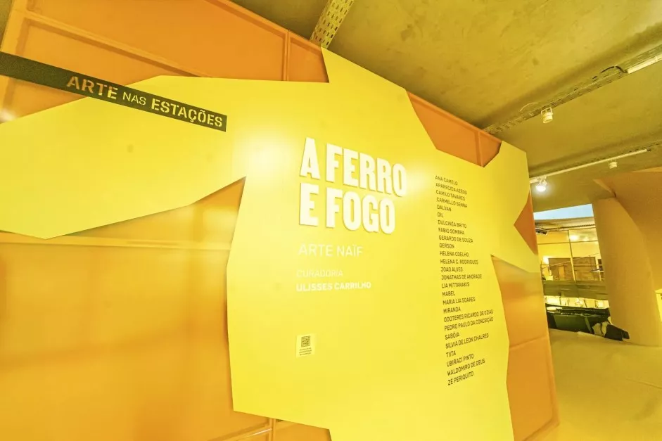 Painel de abertura da exposição "A ferro e fogo"