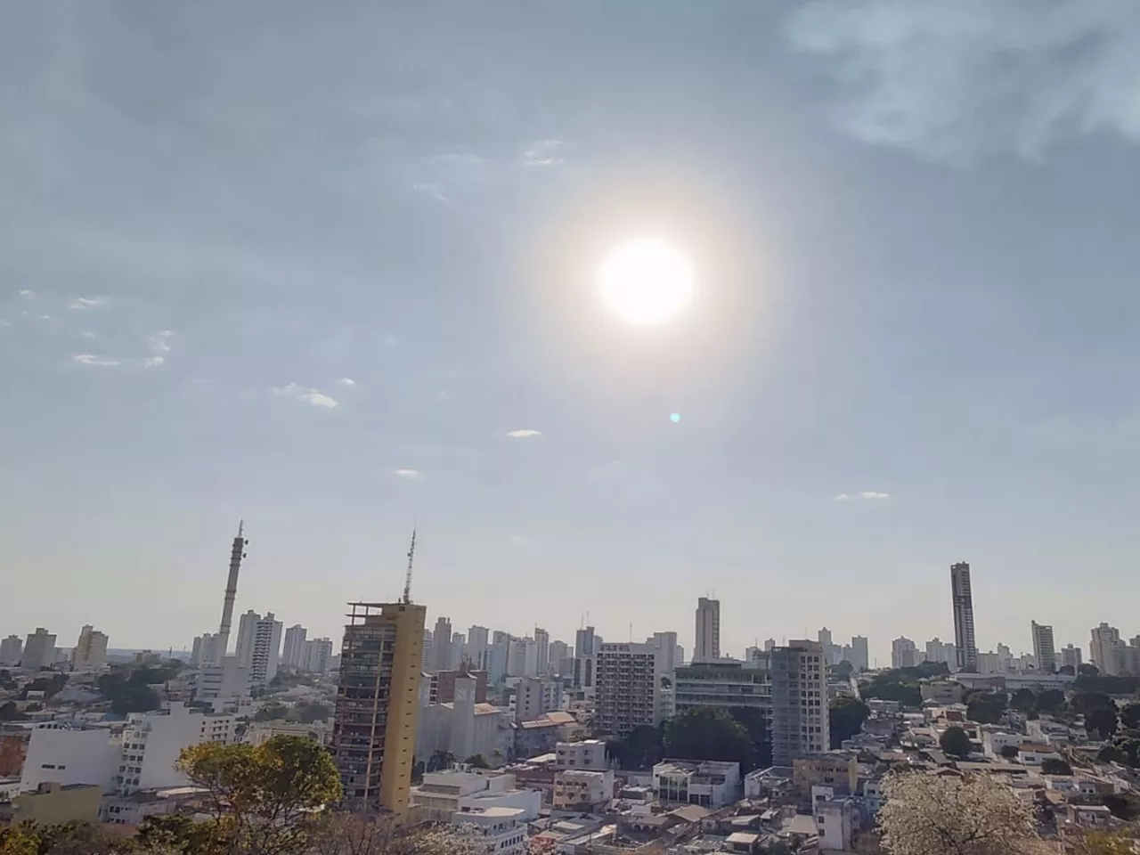 Calor extremo e seca causam impacto no consumo de energia em Mato Grosso