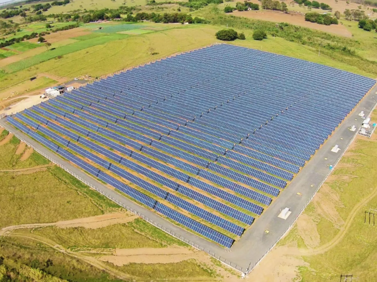 Geração de energia solar supera os 4 GW no Brasil