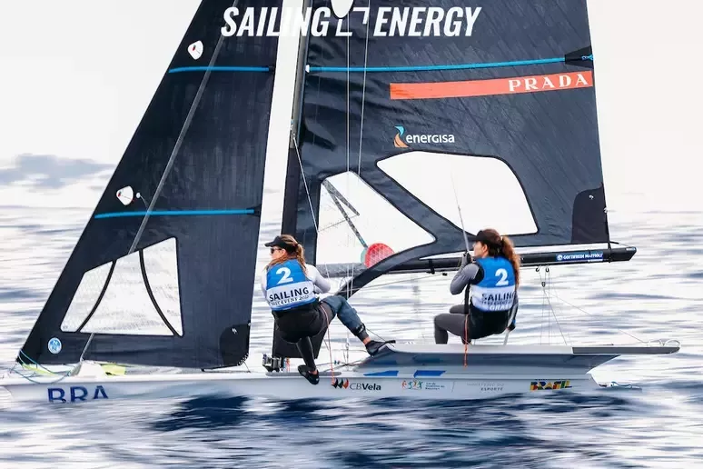 As bicampeãs olímpicas Martine Grael e Kahena Kunze