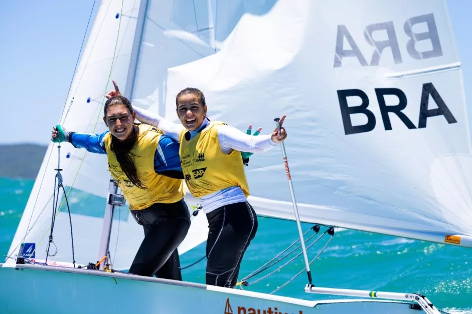 Joana Gonçalves e Gabriela Vassel, atletas campeãs da Vela Jovem