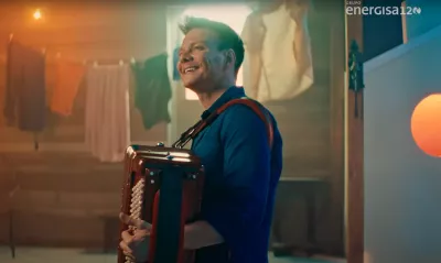 Michel Teló na campanha dos 120 anos